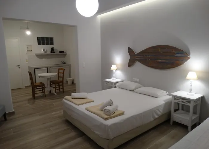 Naxos Lane Center * Naxos City